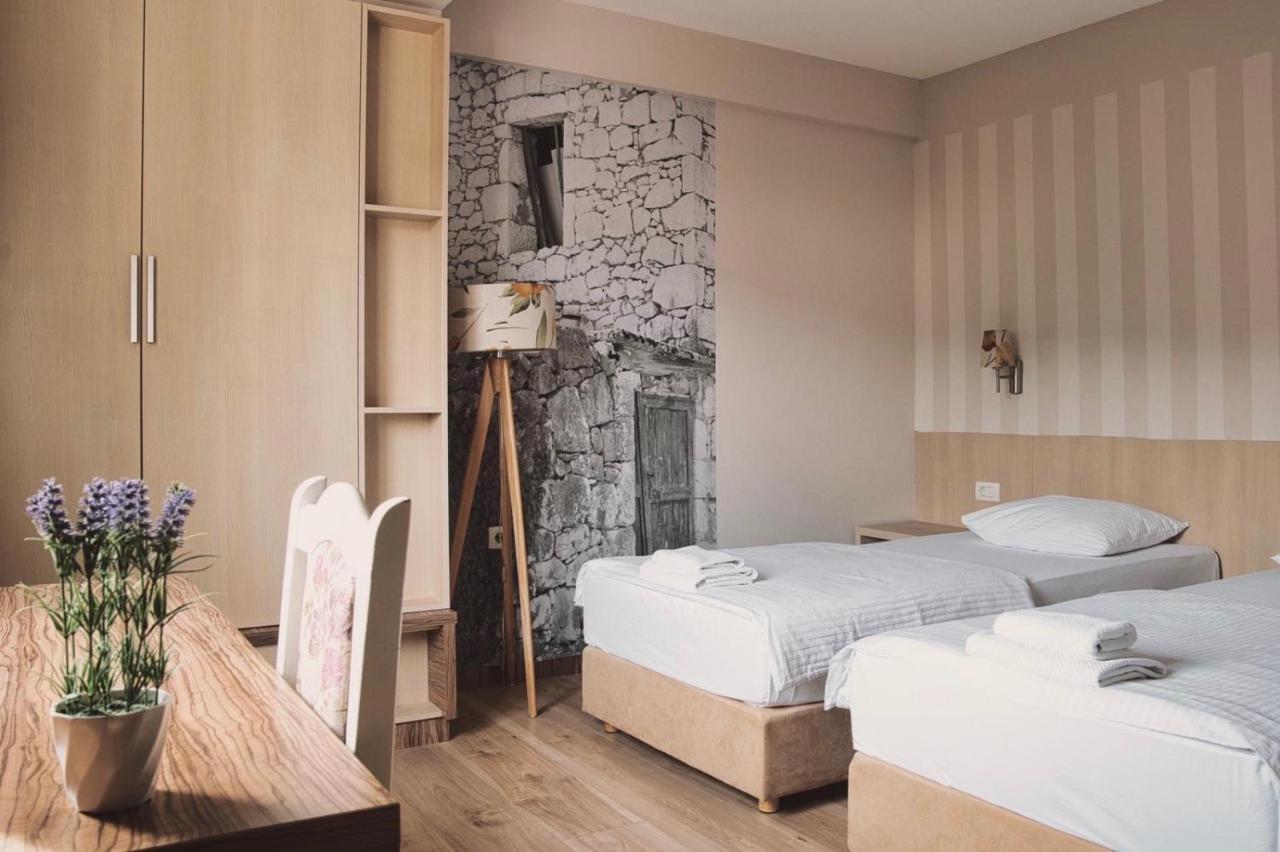 Wine Hotel Cesarica Medugorje Bagian luar foto