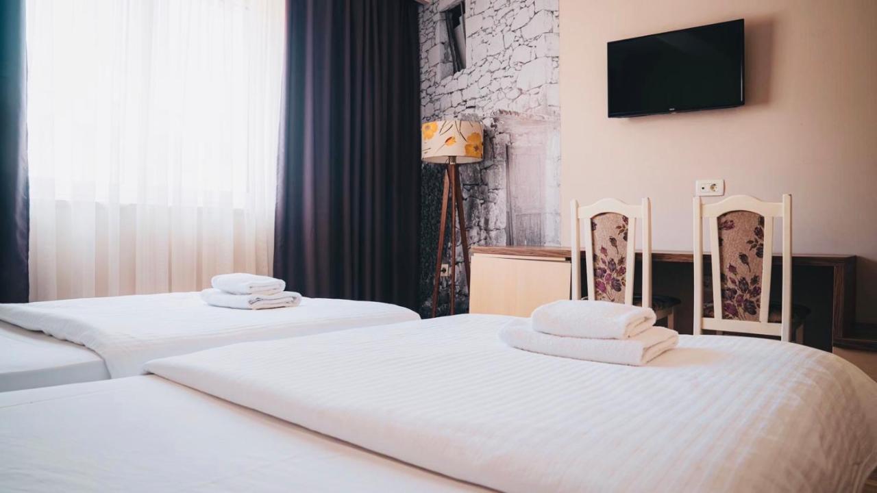 Wine Hotel Cesarica Medugorje Bagian luar foto