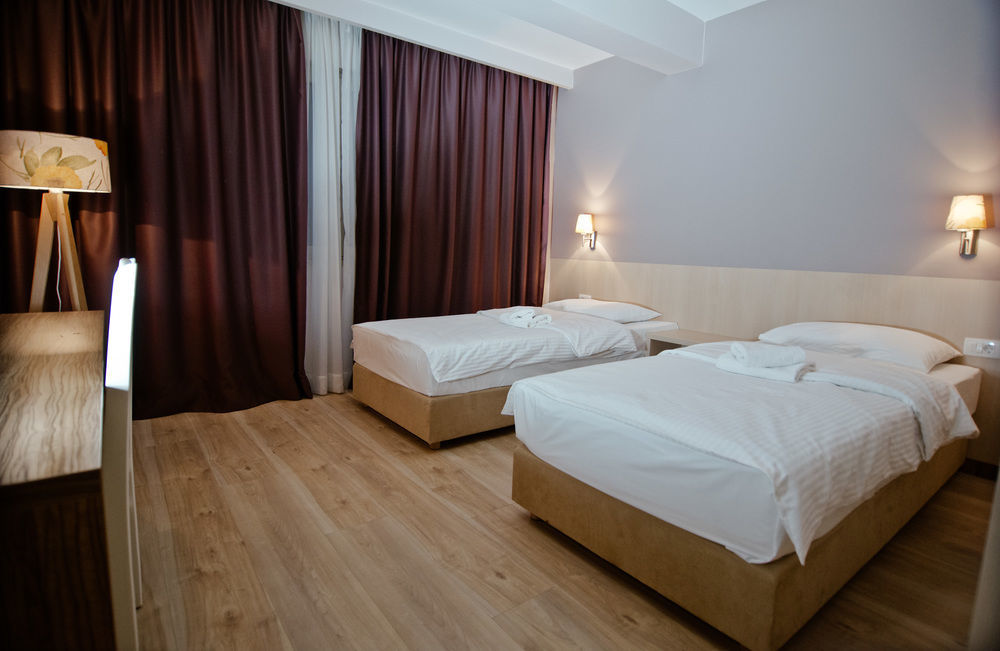 Wine Hotel Cesarica Medugorje Bagian luar foto