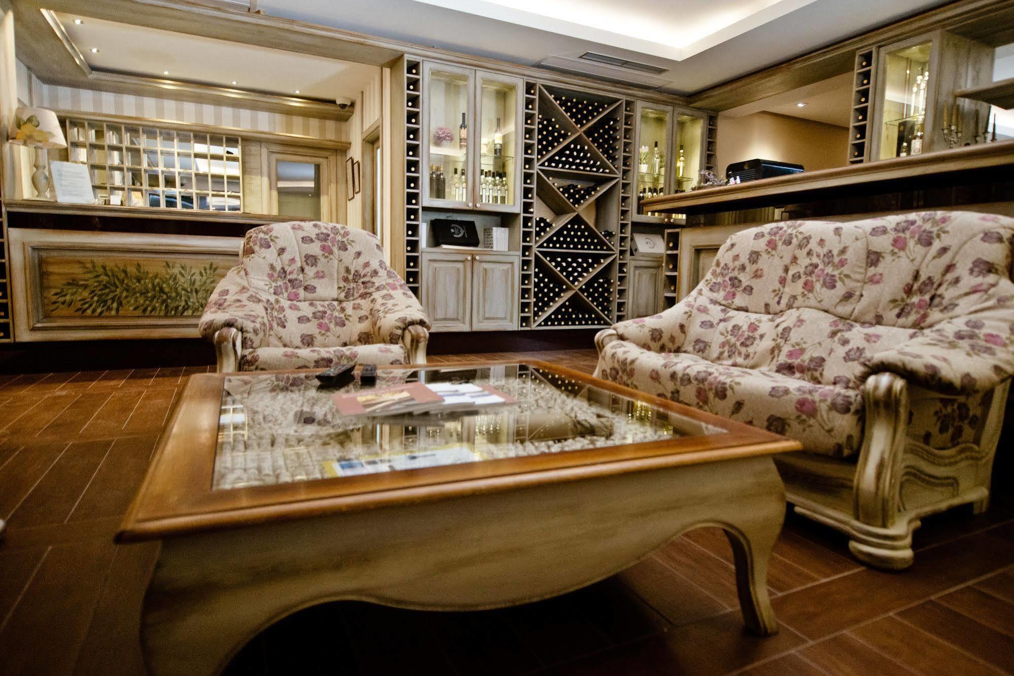Wine Hotel Cesarica Medugorje Bagian luar foto