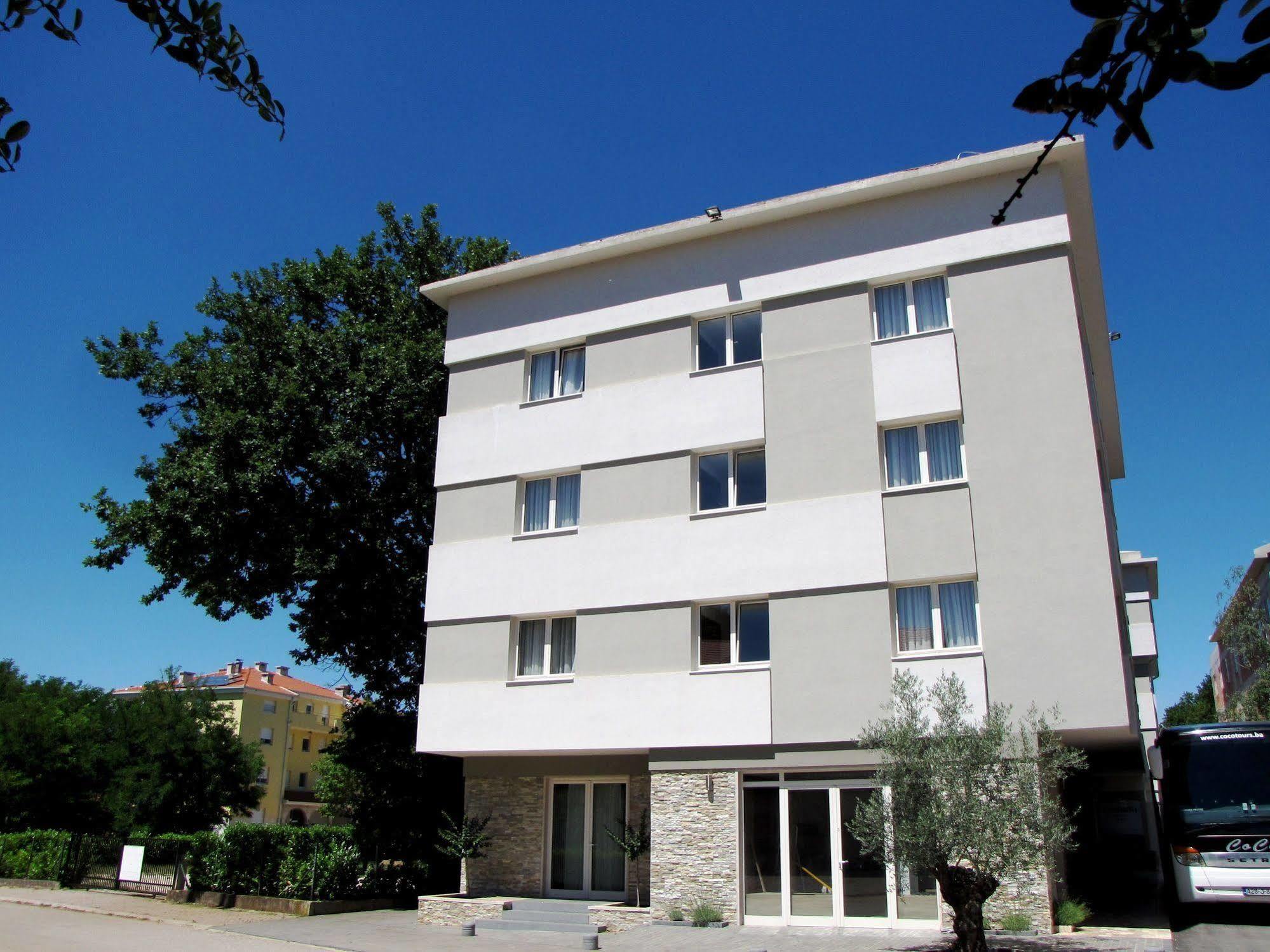 Wine Hotel Cesarica Medugorje Bagian luar foto