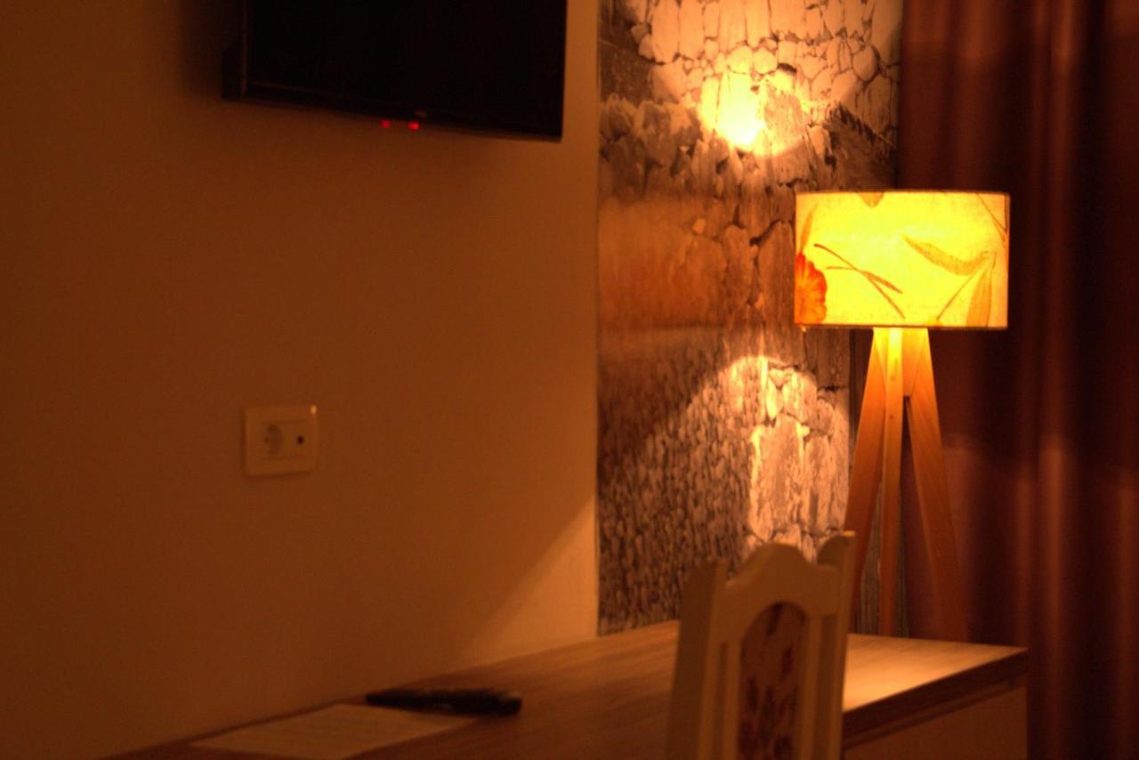 Wine Hotel Cesarica Medugorje Bagian luar foto