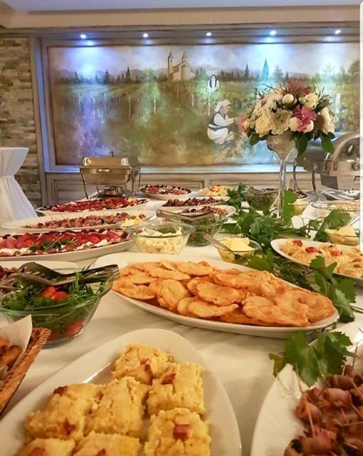 Wine Hotel Cesarica Medugorje Bagian luar foto